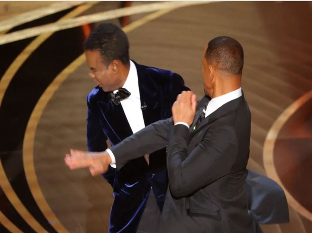 Oscar 2022: Will Smith tat Chris Rock vi vo bi mang ra dua cot-Hinh-2
