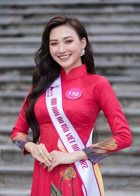 Tai sac Luong Yen Ly dang quang Hoa hau Ao dai VN 2022-Hinh-2