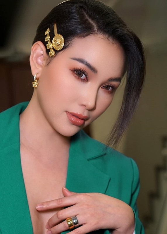 Cuoc song cua Quynh Thu the nao sau on ao doi tu?-Hinh-7