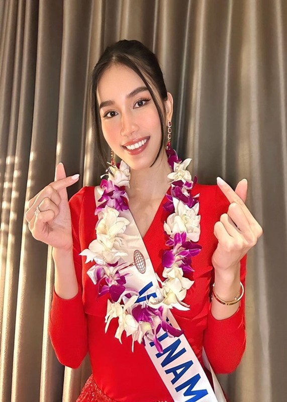 A hau Phuong Anh rang ro ben dan thi sinh Miss International 2022-Hinh-2