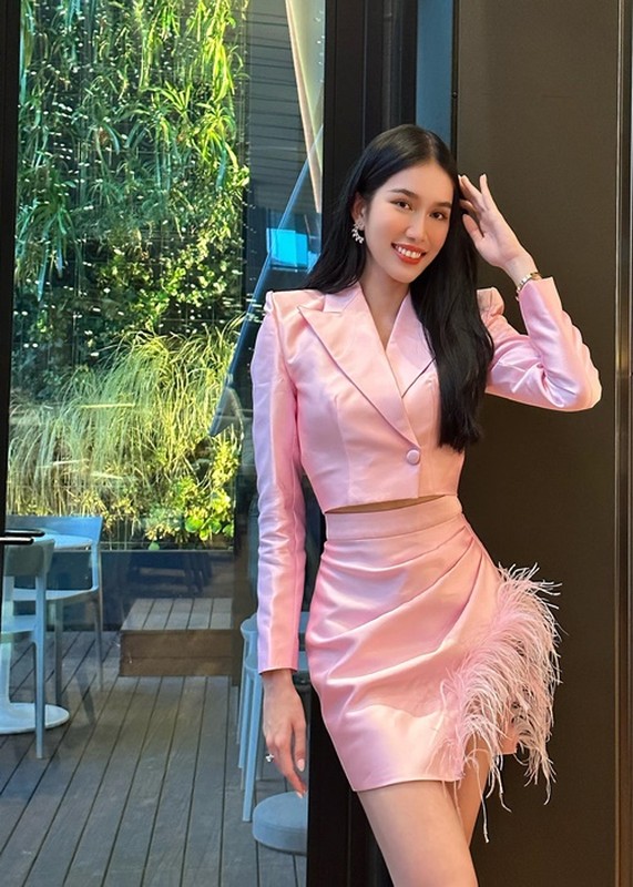 A hau Phuong Anh rang ro ben dan thi sinh Miss International 2022-Hinh-8
