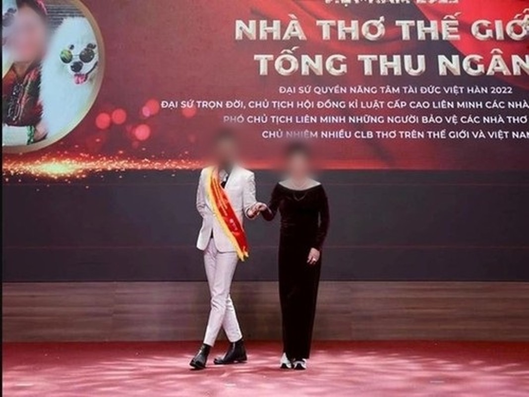 Chan dung “nha tho the gioi” Tong Thu Ngan dang gay bao mang-Hinh-2
