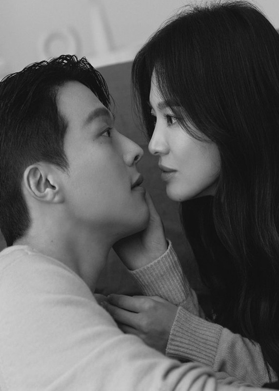 Song Joong Ki co ban gai moi, Song Hye Kyo gio ra sao?-Hinh-9