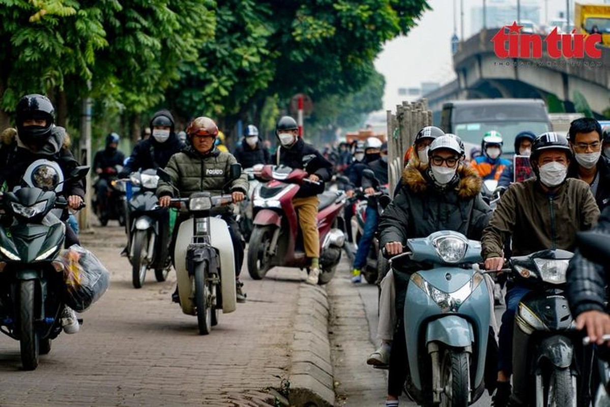 Dong nguoi hoi ha roi Ha Noi ve que nghi Tet Duong lich 2023-Hinh-6