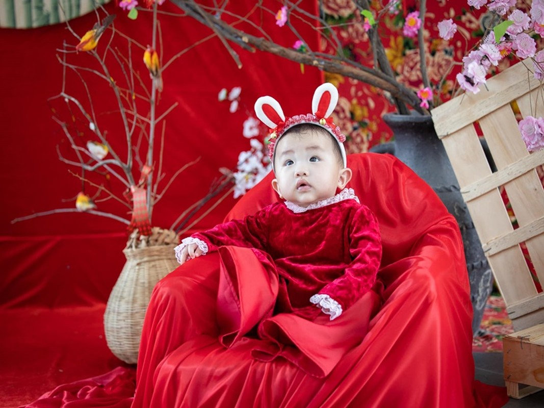 Dan nhoc ti nha sao Viet dang yeu khi dien ao dai don Tet-Hinh-5