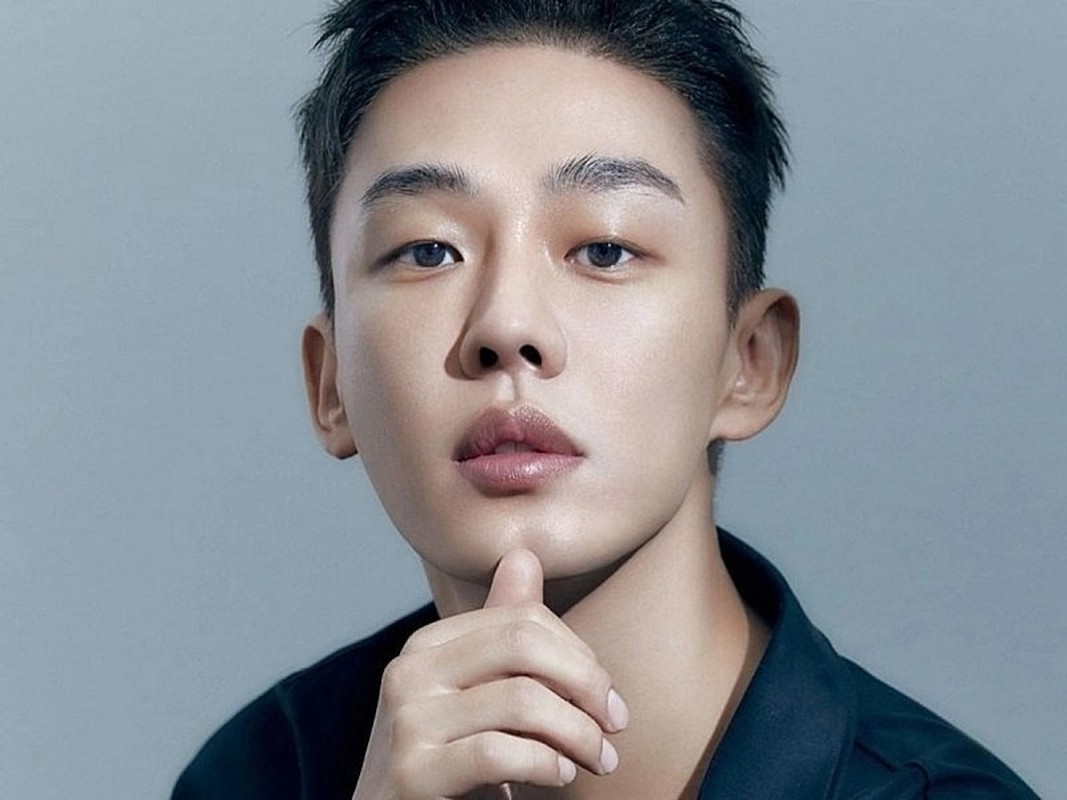 Doi tu gay chu y cua Yoo Ah In truoc on ao bi cam xuat canh