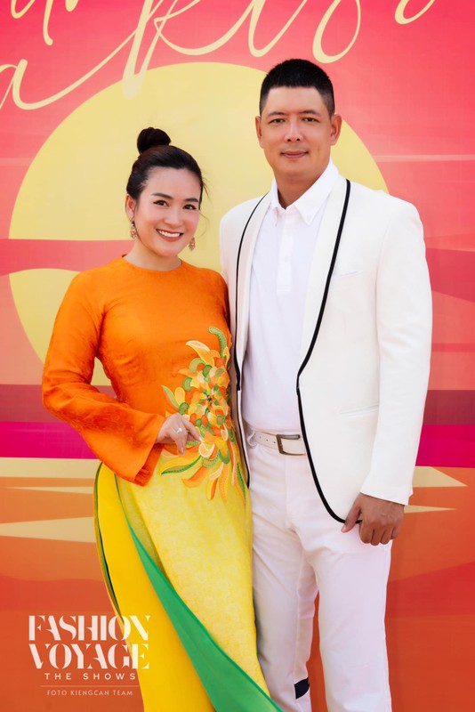 Vo Binh Minh goi cam, sang trong ben chong ky niem 15 nam cuoi-Hinh-9