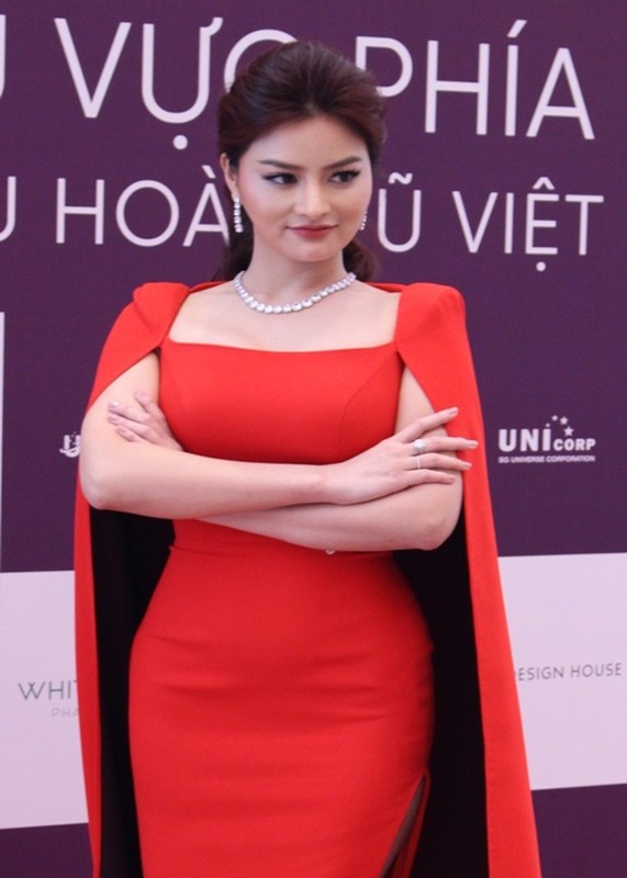 Do trinh Vu Thu Phuong va dan huan luyen vien The Face Vietnam 2023-Hinh-4