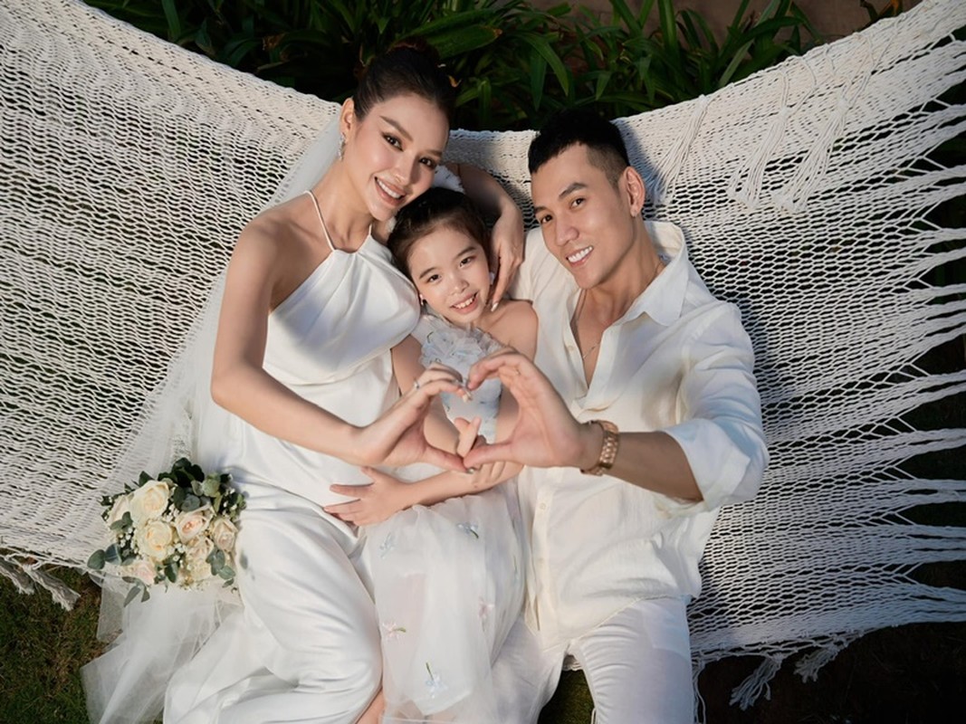 Phuong Trinh Jolie lo dien sau khi sinh quy tu-Hinh-6