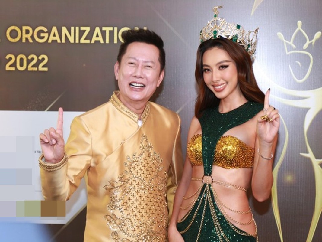 Thuy Tien va Chu tich Miss Grand than the nao truoc tin ran nut?-Hinh-6