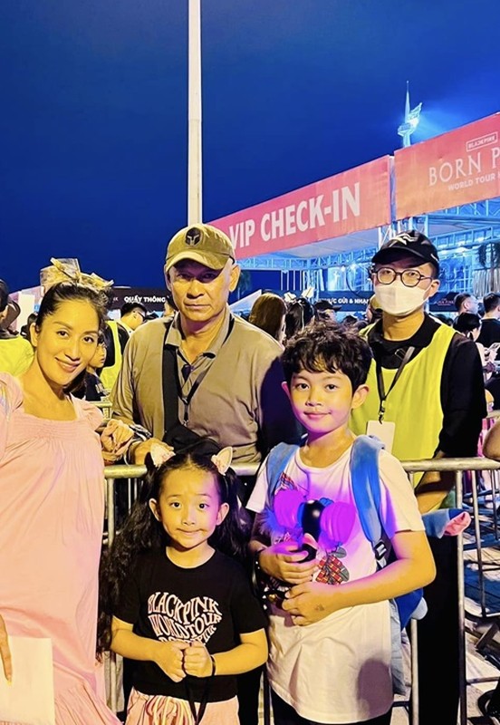 Sao Viet nhiet tinh “du idol” ngay cuoi concert BlackPink-Hinh-2