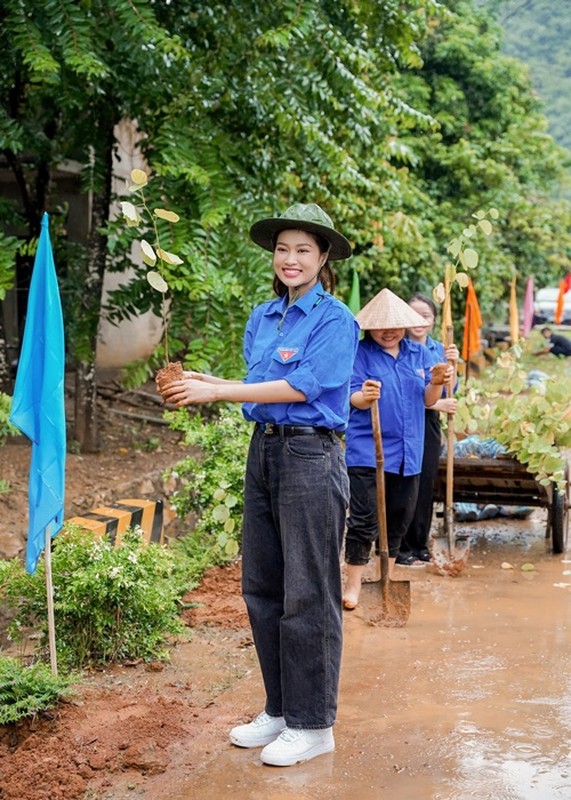 Doan Thien An ra sao khi sap het nhiem ky Miss Grand Vietnam 2022?-Hinh-7