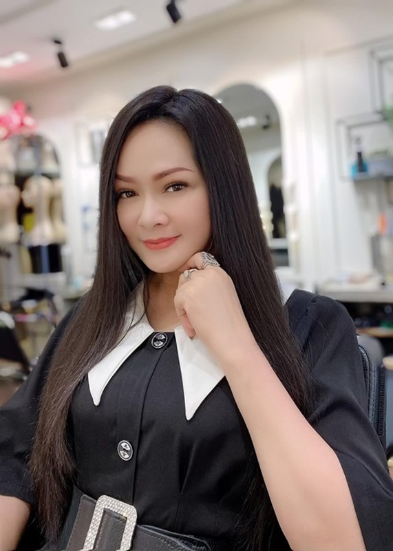 Cuoc song sau anh hao quang cua ca si Nhu Quynh-Hinh-9