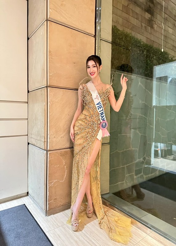 Phuong Nhi len do goi cam, dep lan at dan thi sinh Miss International-Hinh-2