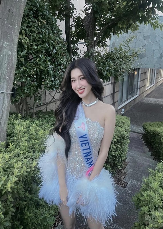 Phuong Nhi len do goi cam, dep lan at dan thi sinh Miss International-Hinh-5