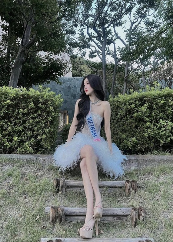 Phuong Nhi len do goi cam, dep lan at dan thi sinh Miss International-Hinh-6