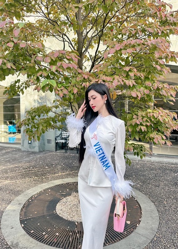 Phuong Nhi len do goi cam, dep lan at dan thi sinh Miss International-Hinh-9
