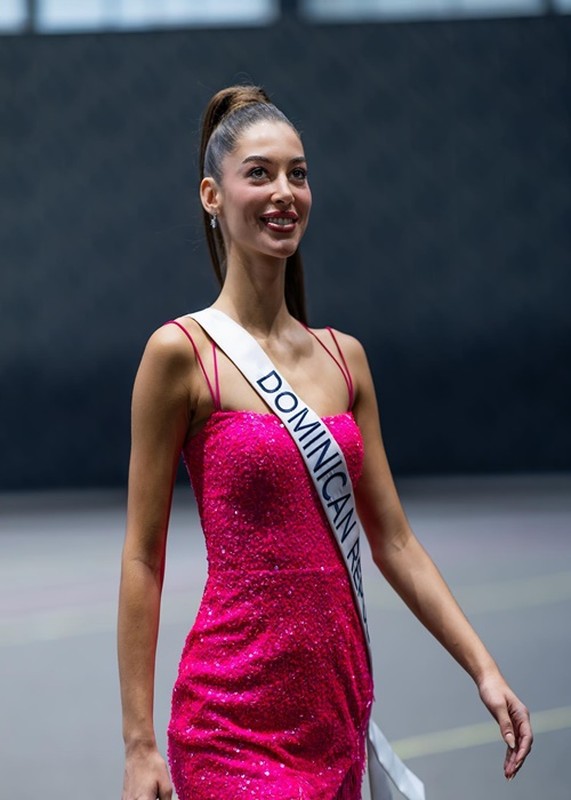 Nhieu doi thu vuot mat Bui Quynh Hoa trong bang du doan Miss Universe-Hinh-5
