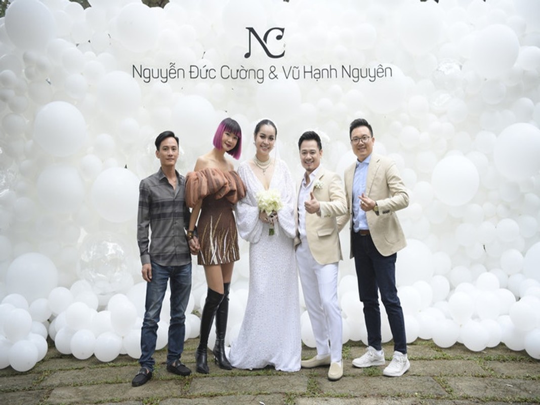 MC Anh Tuan cung vo va con gai du dam cuoi Nguyen Duc Cuong-Hinh-12