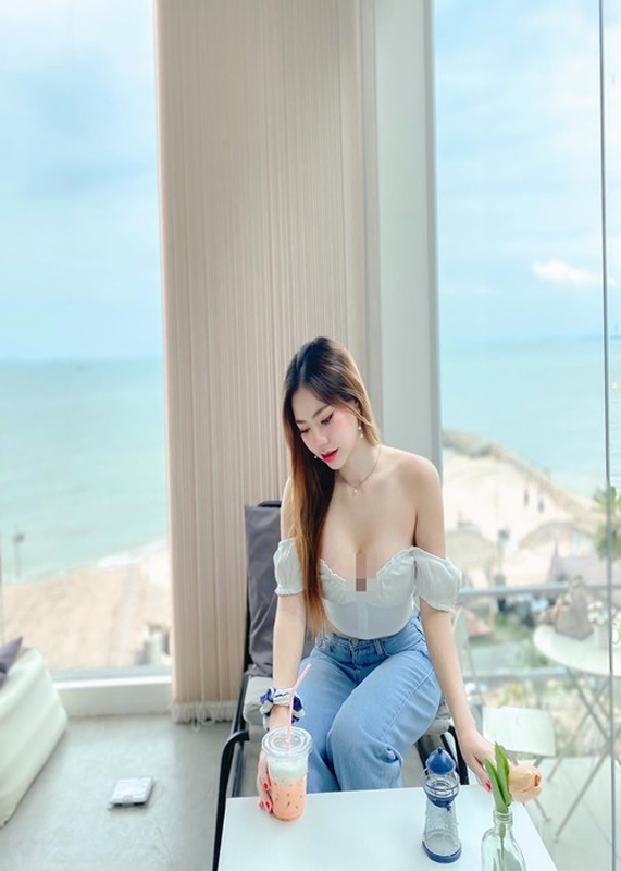 View - 	Hot girl diện bikini khoe thân hình bốc lửa giữa trời tuyết