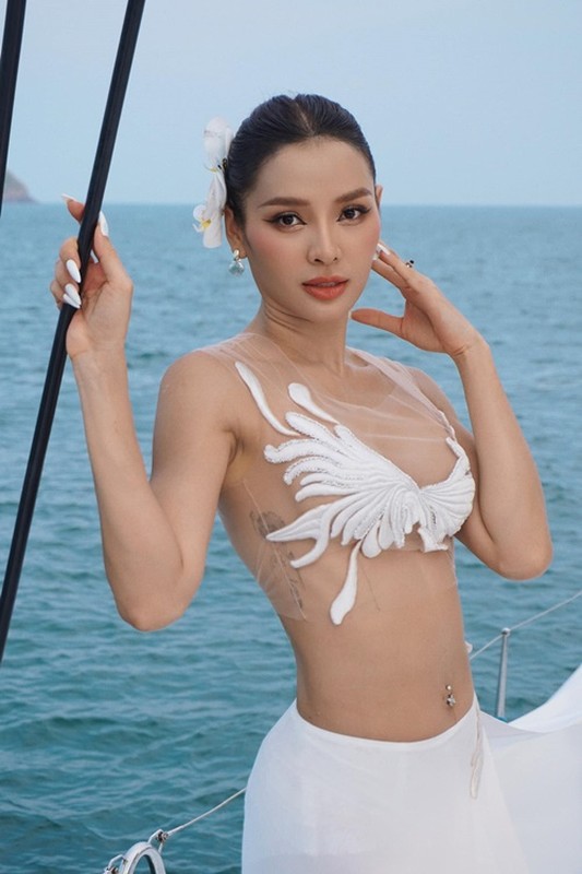 Phuong Trinh Jolie dien bikini khoe dang nong bong hau nang nguc-Hinh-4