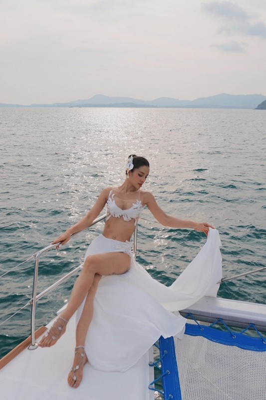 Phuong Trinh Jolie dien bikini khoe dang nong bong hau nang nguc-Hinh-5