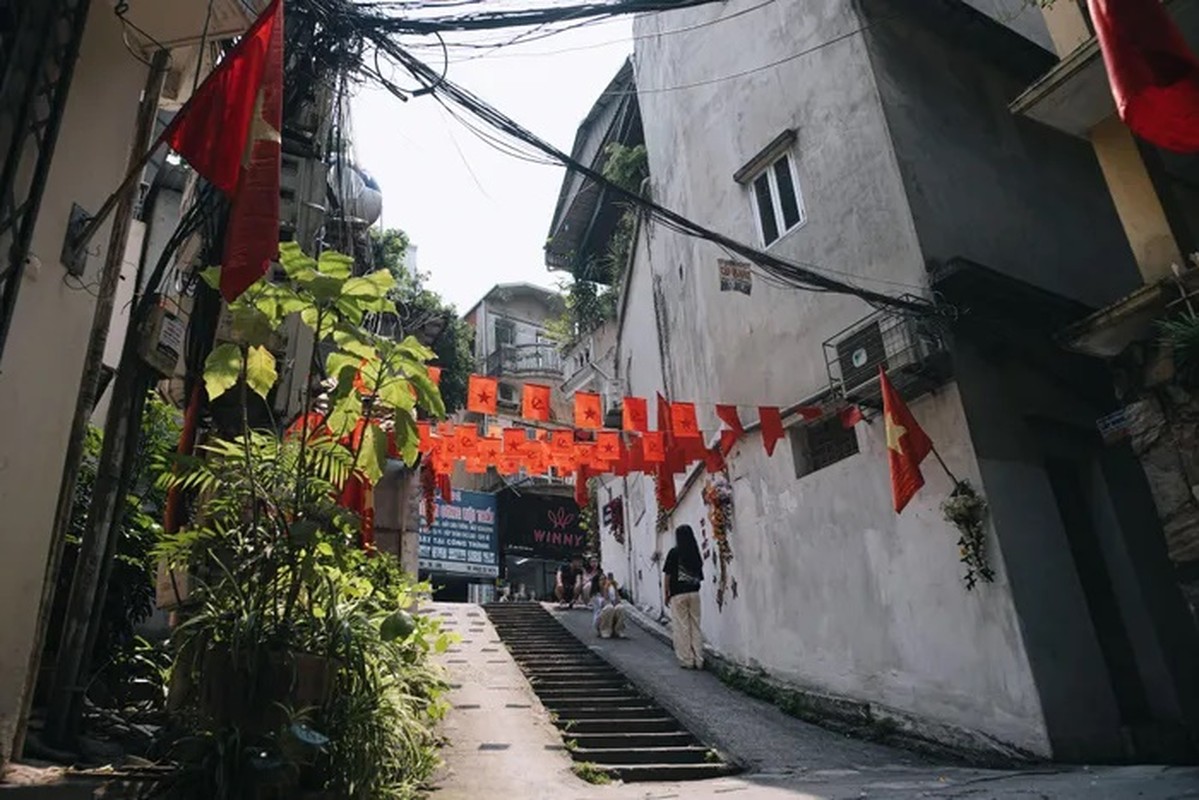 Di 30 km de check-in con ngo co do sao vang o Ha Noi-Hinh-5