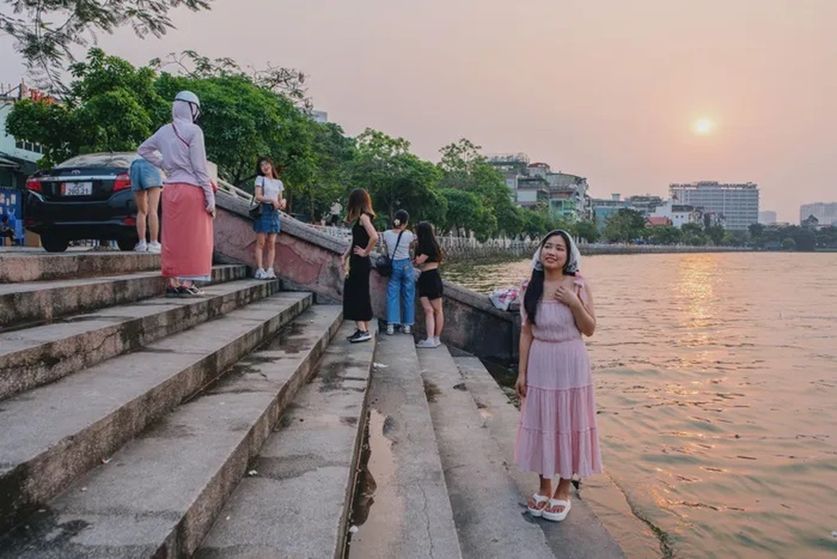 Di 30 km de check-in con ngo co do sao vang o Ha Noi-Hinh-6