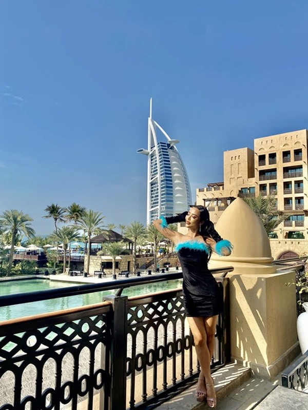 View - 	Chân dung người mẫu Việt phủ nhận được đại gia bao nuôi ở Dubai