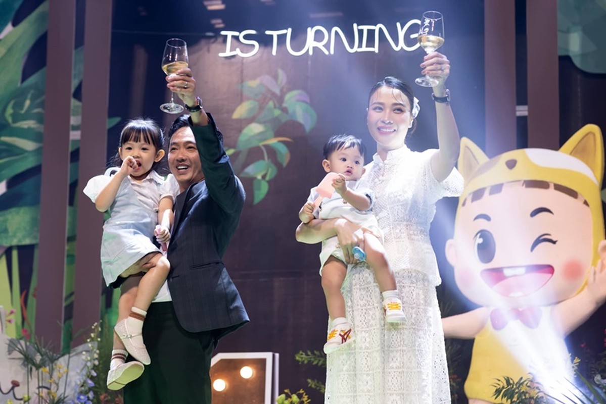 Con trai Dam Thu Trang dang yeu trong tiec sinh nhat-Hinh-11