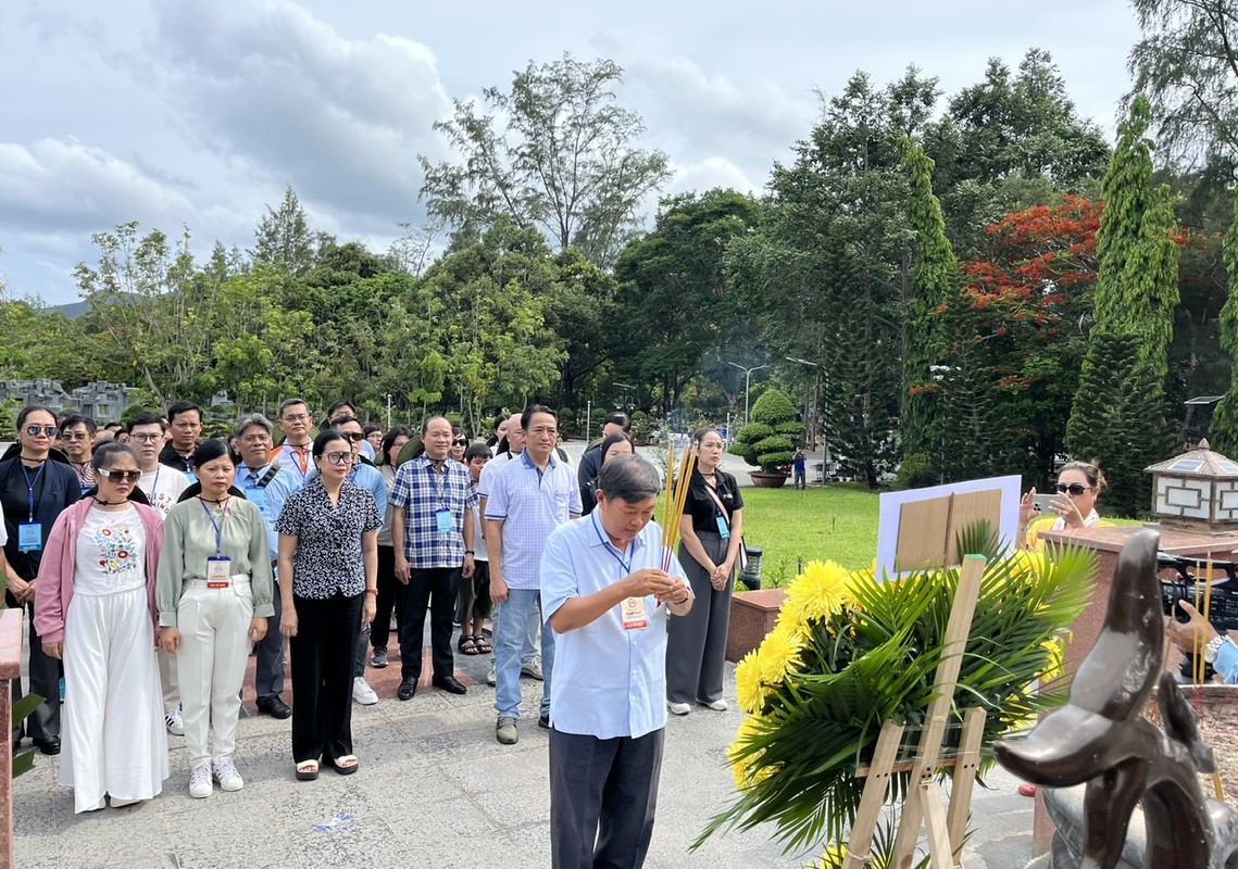 View - 	Phát triển du lịch Côn đảo theo hướng Net Zero 