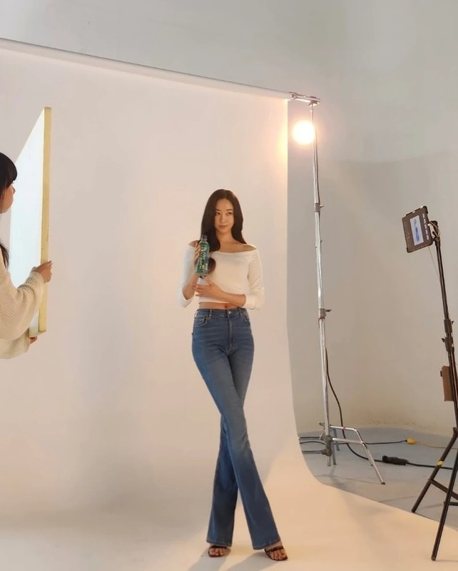 View - 	Hoa hậu Kim Sa Rang trẻ trung khó tin ở tuổi U50