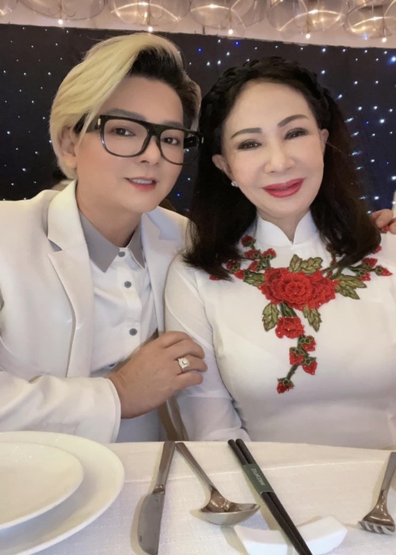 Vu Ha married a wife 8 years older than him and is still happy after 31 years - Photo 3