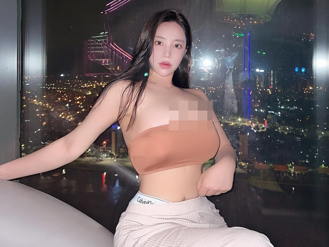 Hot girl xinh dep mac xuyen thau khoe vong mot goi cam-Hinh-2