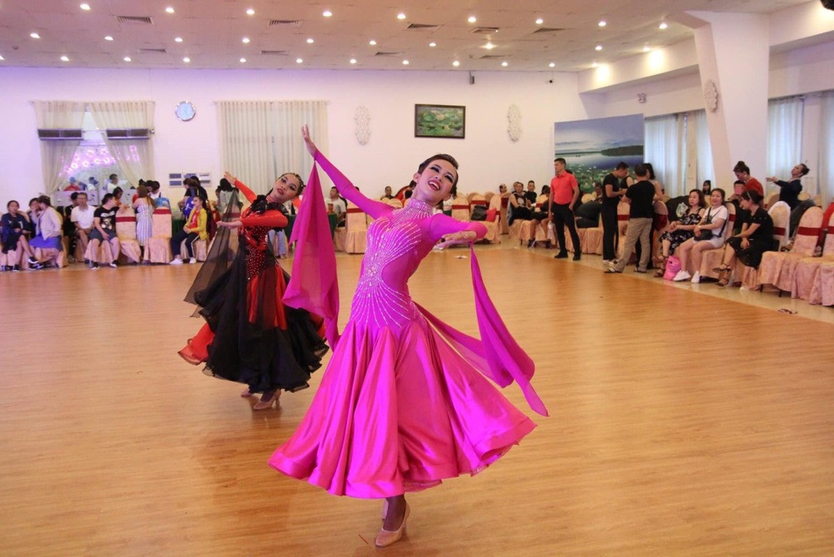 View - 	Thành tích đáng nể của VĐV dancesport thi Miss Grand Vietnam