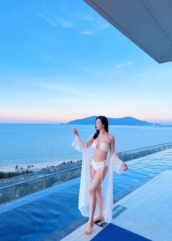 View - 	Diễn viên Kiều Anh tung ảnh bikini khoe dáng nuột ở tuổi 42