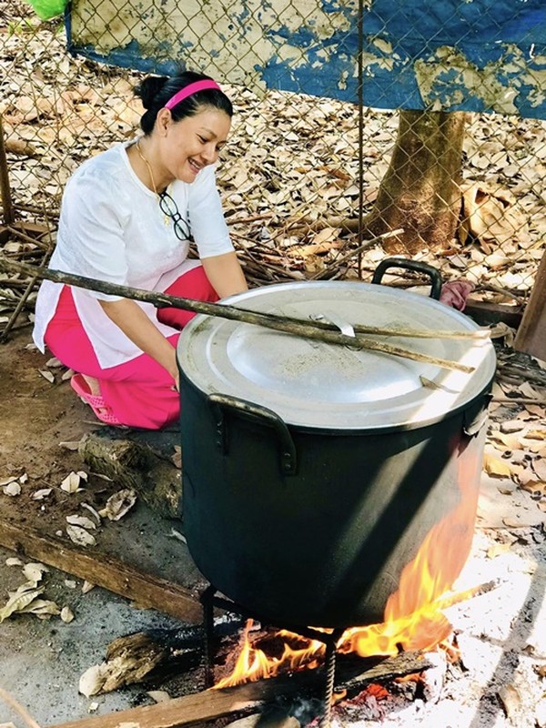 Cuoc song bo pho ve que cua “nu hoang canh nong” Kieu Trinh-Hinh-6