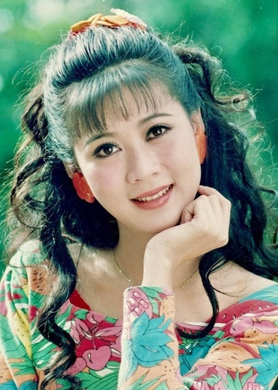 Past the famous and present tragic past of actress Diem Huong-Picture-3