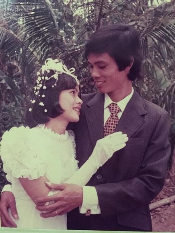 Vietnamese stars show off their parents' wedding photos from the past - Photo 12