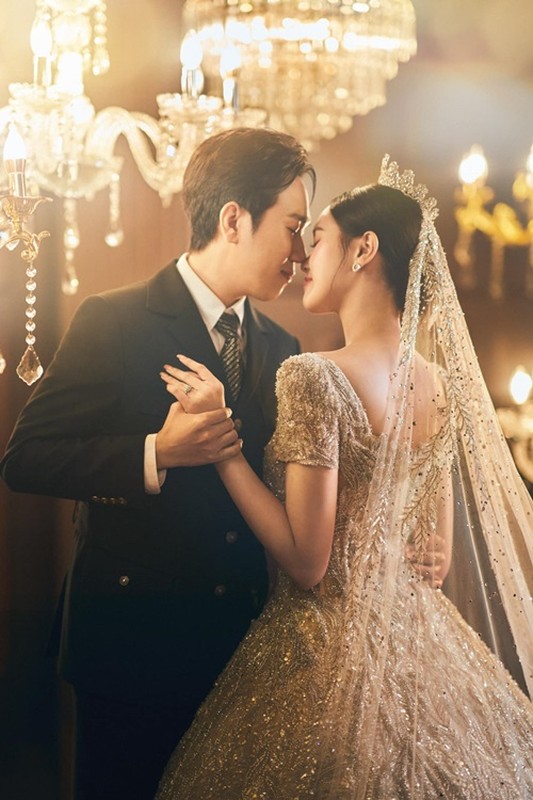 Anh Duc and his girlfriend had a wedding photo taken as a princess and prince-Picture-4