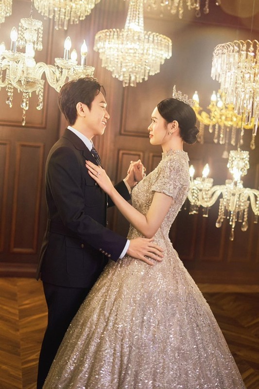 Anh Duc and his girlfriend had a wedding photo taken as a princess and prince-Picture-5