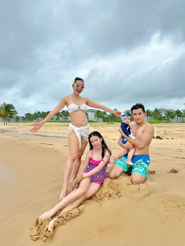 Phuong Trinh Jolie's beauty when pregnant for the 3rd time - Photo 6