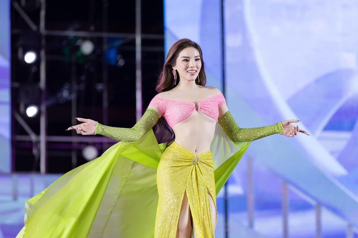 Hanh trinh dang quang Miss Universe Vietnam cua Nguyen Cao Ky Duyen-Hinh-3