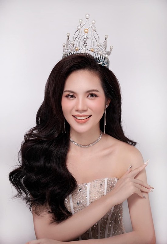 The three beauty queens named Ky Duyen-Picture-10