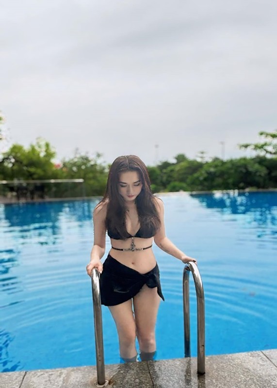 View - 	Vợ Hà Việt Dũng nhan sắc như hot girl sở hữu vòng eo 62cm