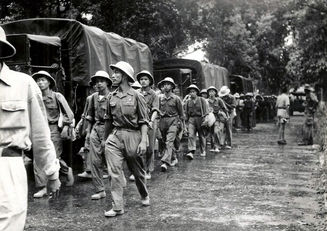 Khoanh khac kho quen trong ngay Giai phong Thu do 10/10/1954-Hinh-12