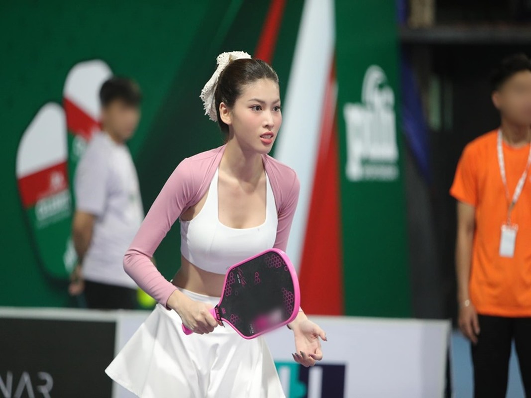 Ngoc Trinh va dan my nhan dien do khoe dang tren san pickleball-Hinh-10