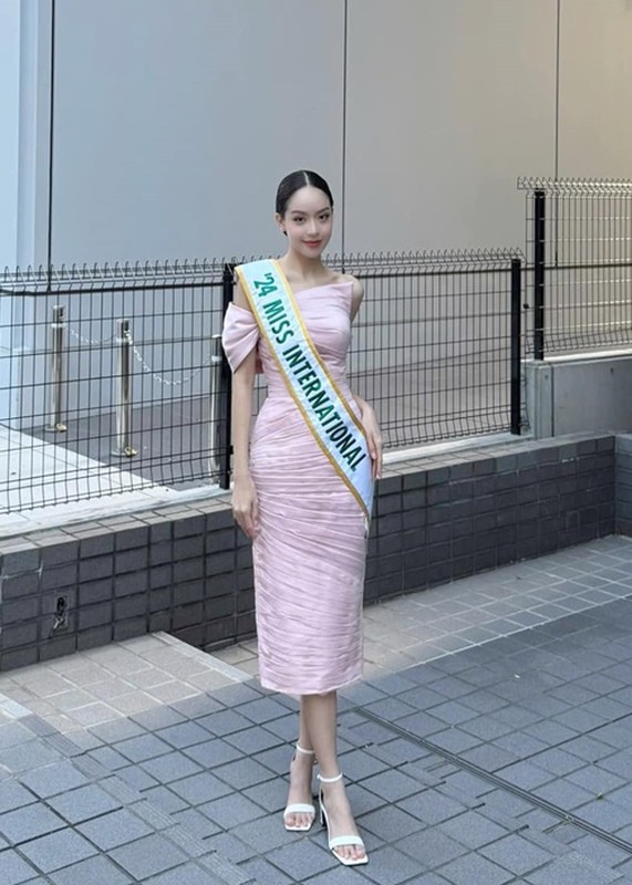 Bao quoc te ram ro dua tin Thanh Thuy dang quang Miss International 2024-Hinh-9