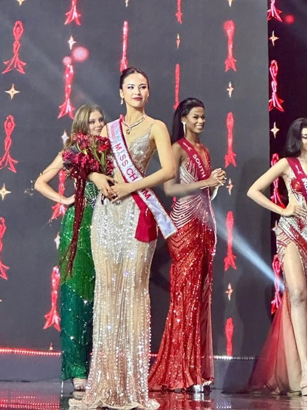 View - 	Mỹ nhân Malaysia đăng quang Miss Charm Quỳnh Nga đoạt á hậu 2