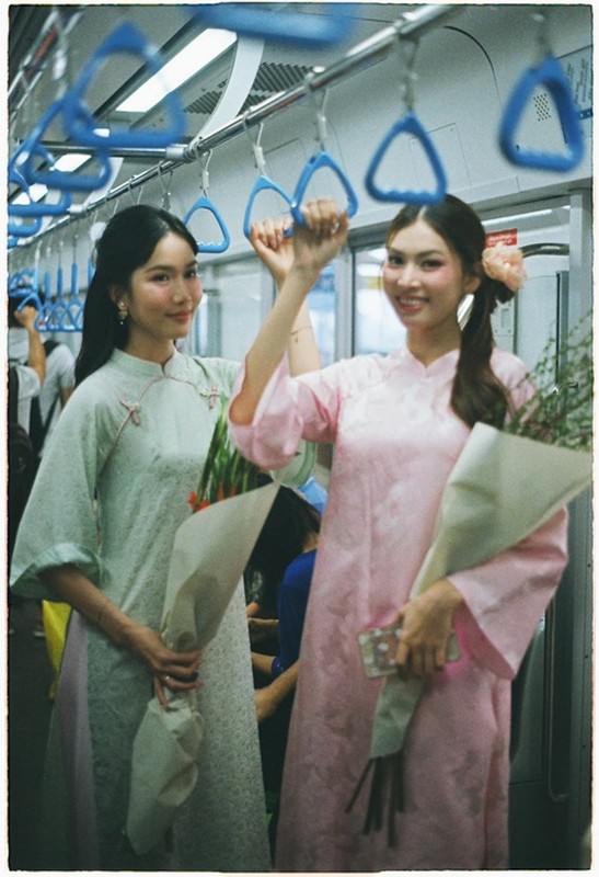 Tet Nguyen dan 2025, my nhan Viet dua nhau dien ao dai-Hinh-8